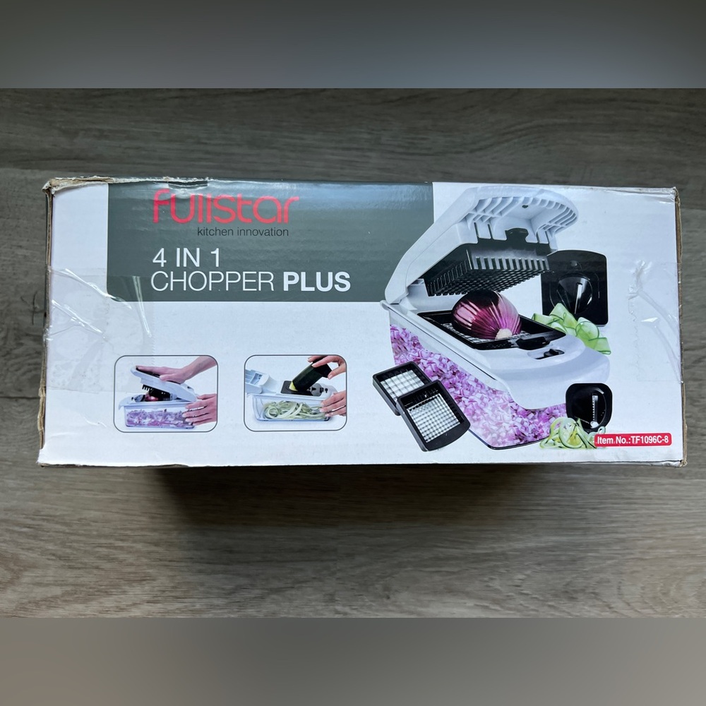Fullstar | ‘4-in-1 Chopper Plus’ Vegetable Chopper - Picture 5 of 6